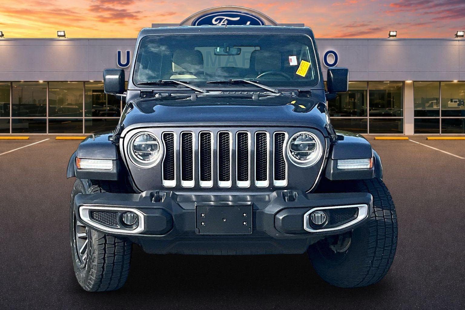 Used 2018 Jeep Wrangler Unlimited Sahara AWD/4WD image 3