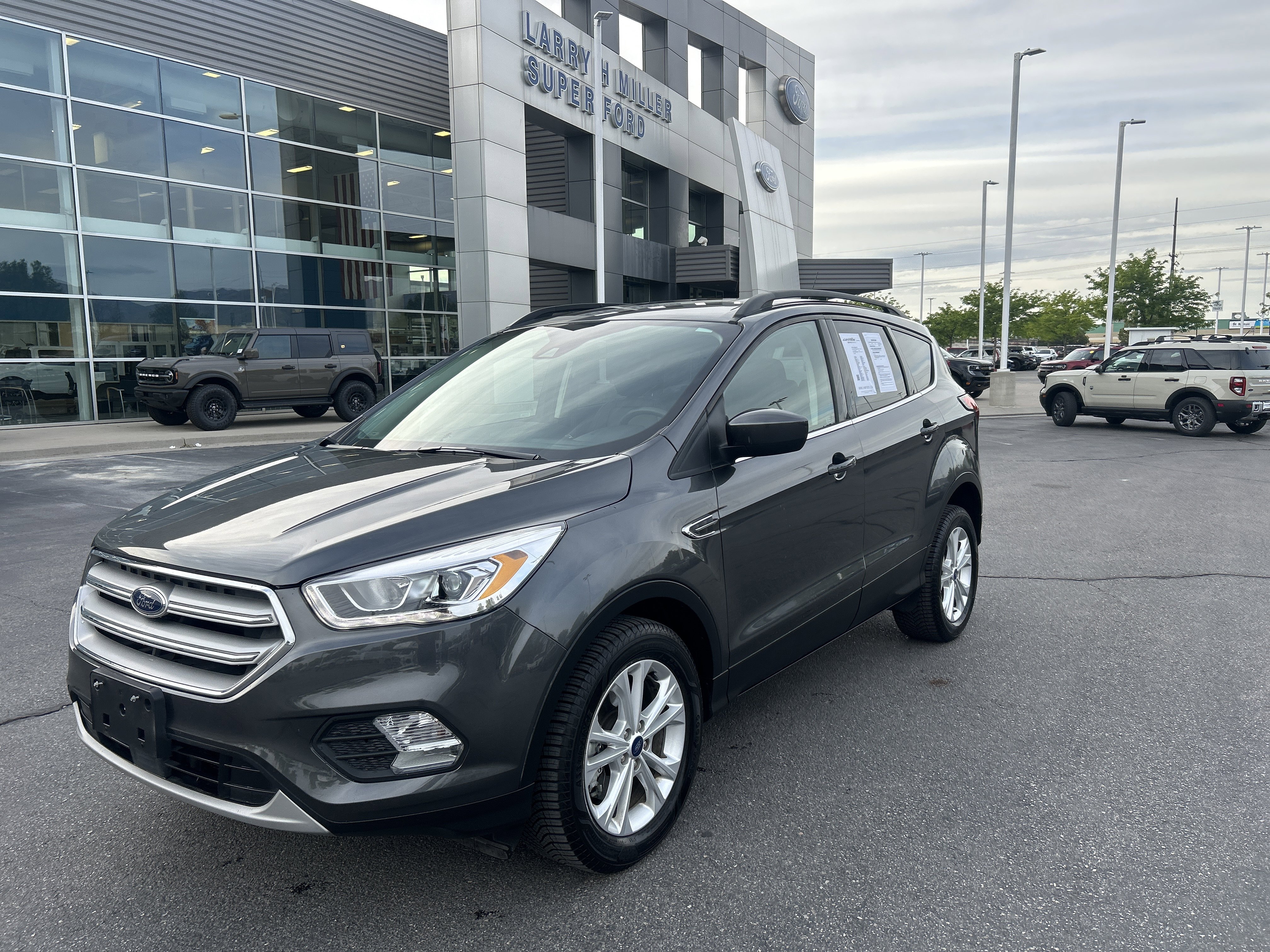 Used 2019 Ford Escape SEL AWD/4WD image 3