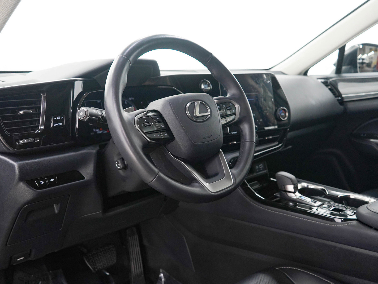 Used 2025 Lexus NX 350 AWD w/ Premium Package image 25