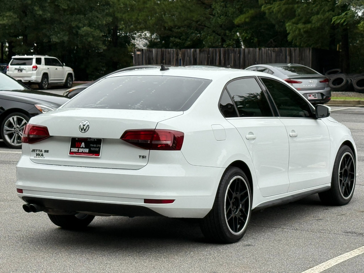 Used 2018 Volkswagen Jetta SE FWD image 4