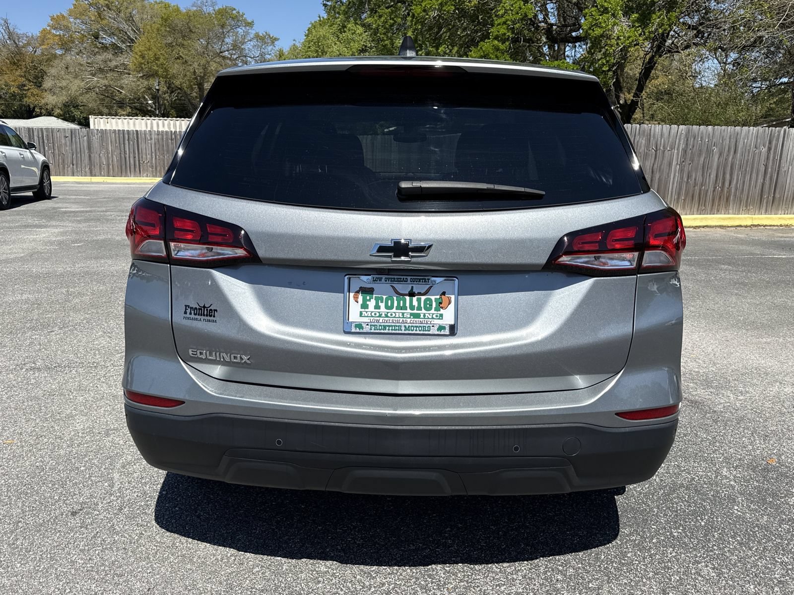 Used 2023 Chevrolet Equinox LS w/ LS Convenience Package FWD image 4