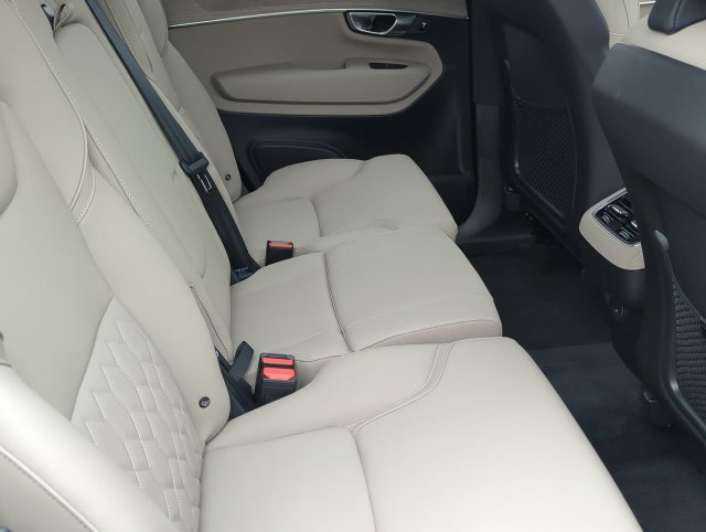 New 2026 Volvo XC90 B6 Plus w/ Protection Package AWD/4WD image 14