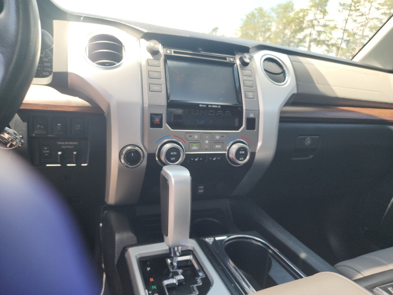 Used 2018 Toyota Tundra Limited w/ Limited Premium Package AWD/4WD image 14