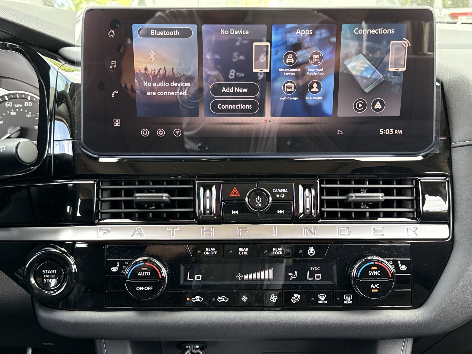 New 2026 Nissan Pathfinder SV w/ SV Premium Package FWD image 4