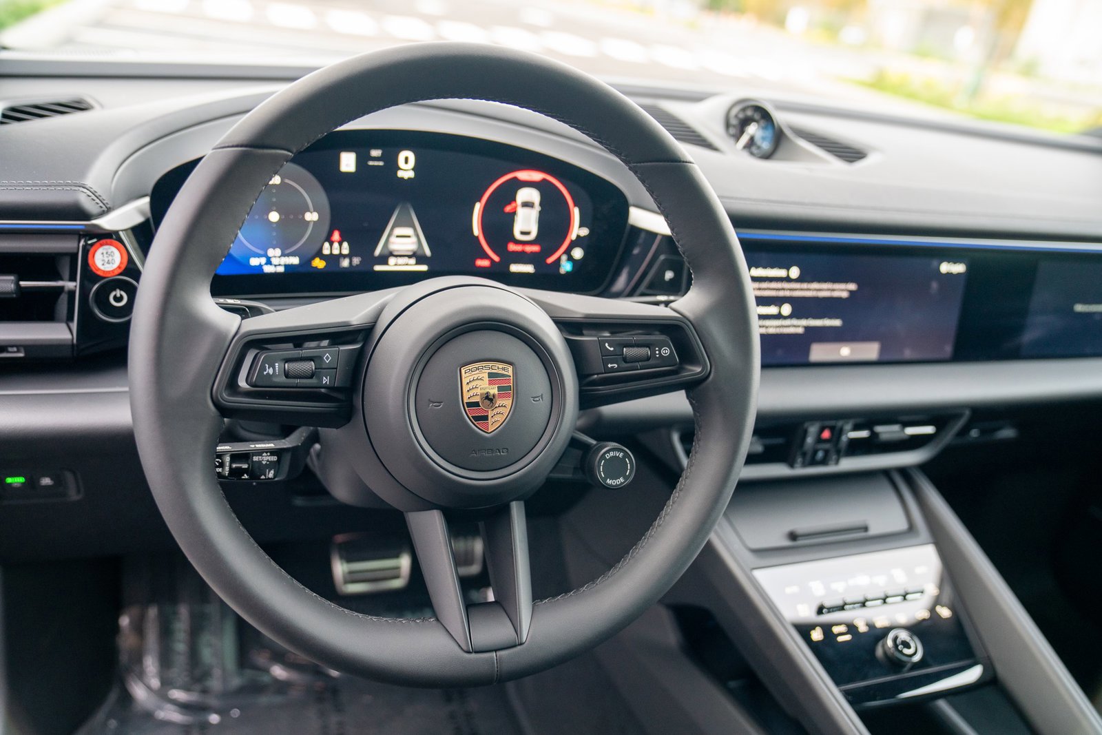 New 2025 Porsche Macan 4S Electric image 14