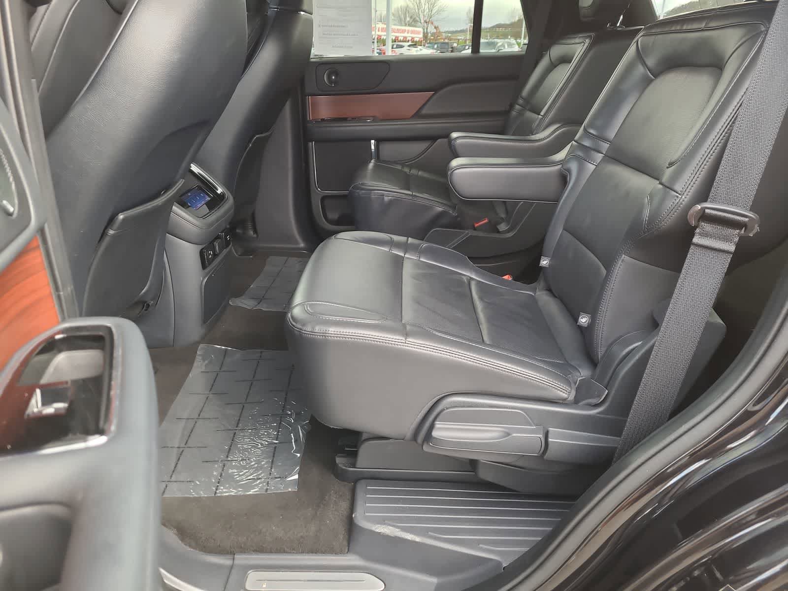 Used 2023 Lincoln Navigator Reserve AWD/4WD image 21
