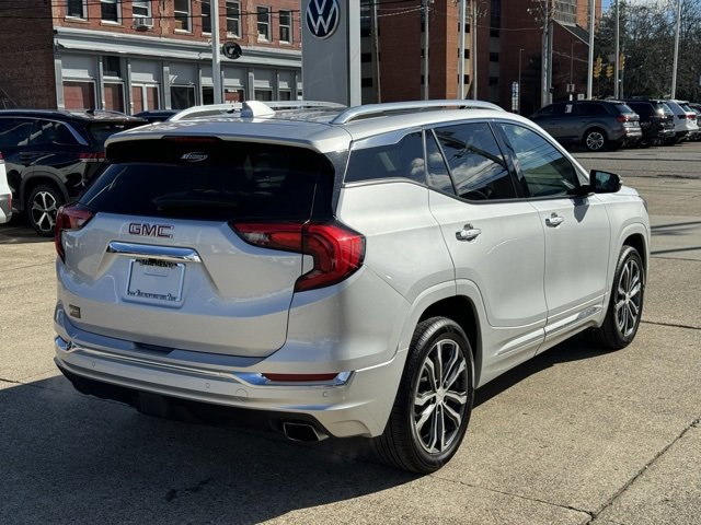 Used 2018 GMC Terrain Denali w/ Advanced Safety Package image 5
