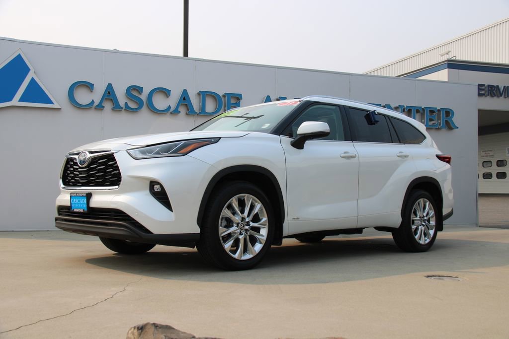 Used 2023 Toyota Highlander Limited