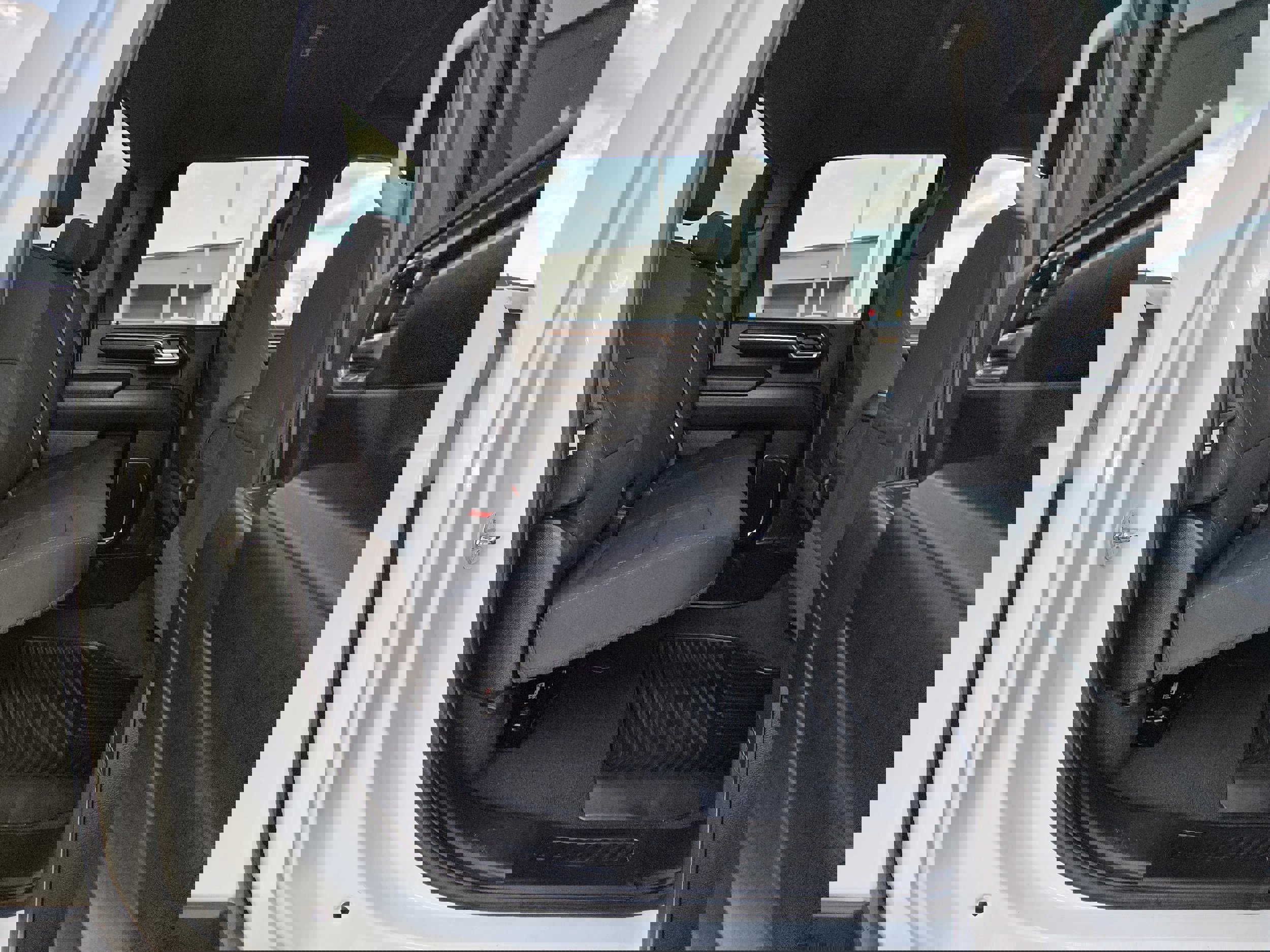 Used 2024 Chevrolet Silverado 2500 LT image 18