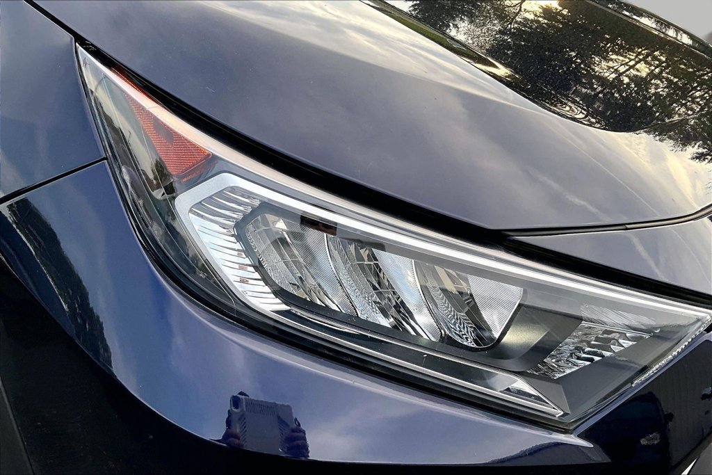 Used 2019 Toyota RAV4 XLE AWD/4WD image 31