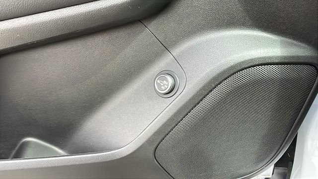 Used 2020 GMC Acadia SLE w/ Driver Convenience Package image 27