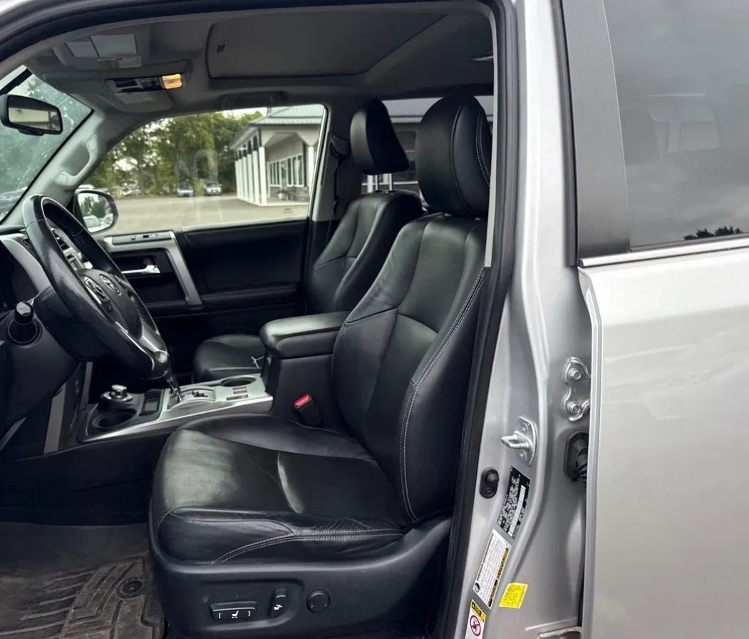 Used 2014 Toyota 4Runner Limited image 48