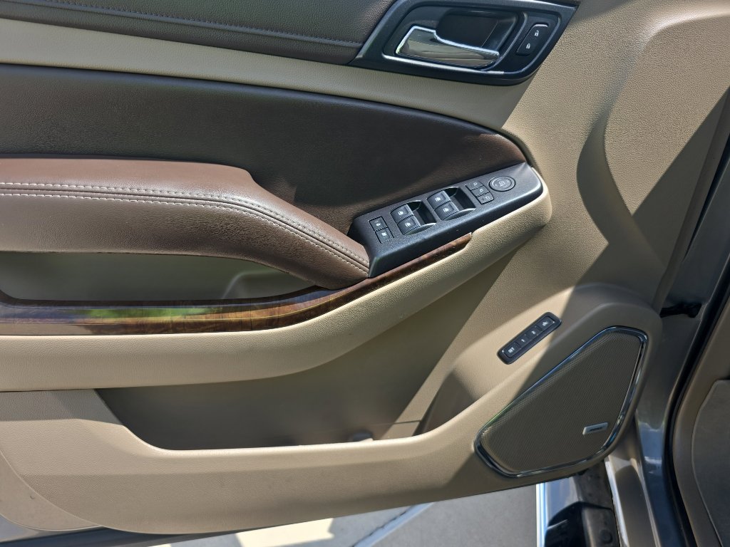Used 2018 Chevrolet Tahoe LT w/ LT Signature Package image 14