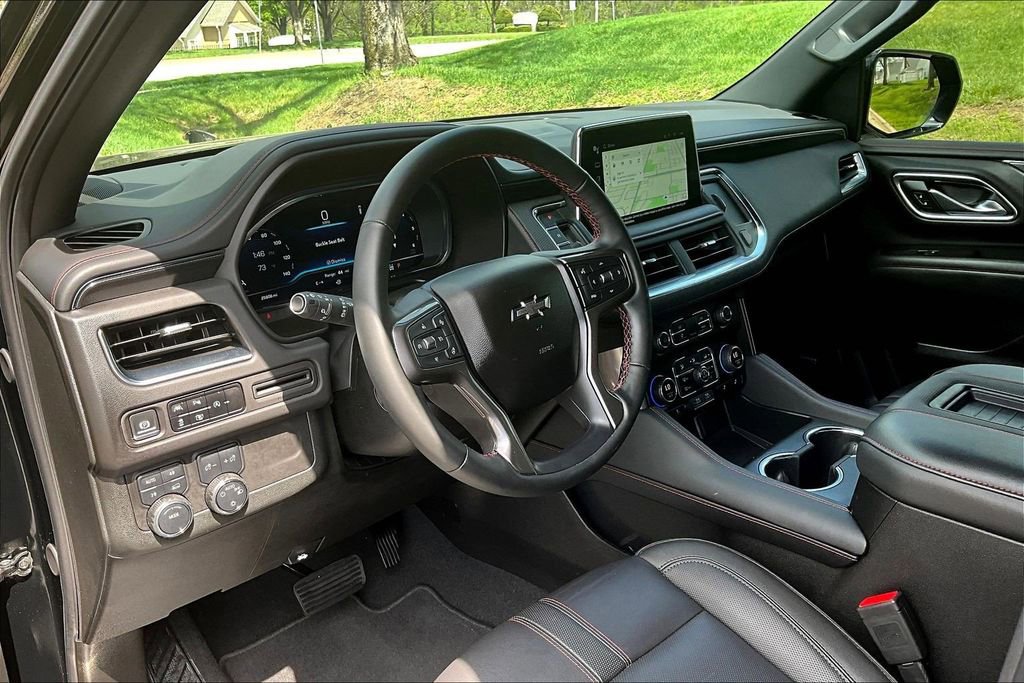 Used 2024 Chevrolet Tahoe RST w/ Luxury Package AWD/4WD image 16
