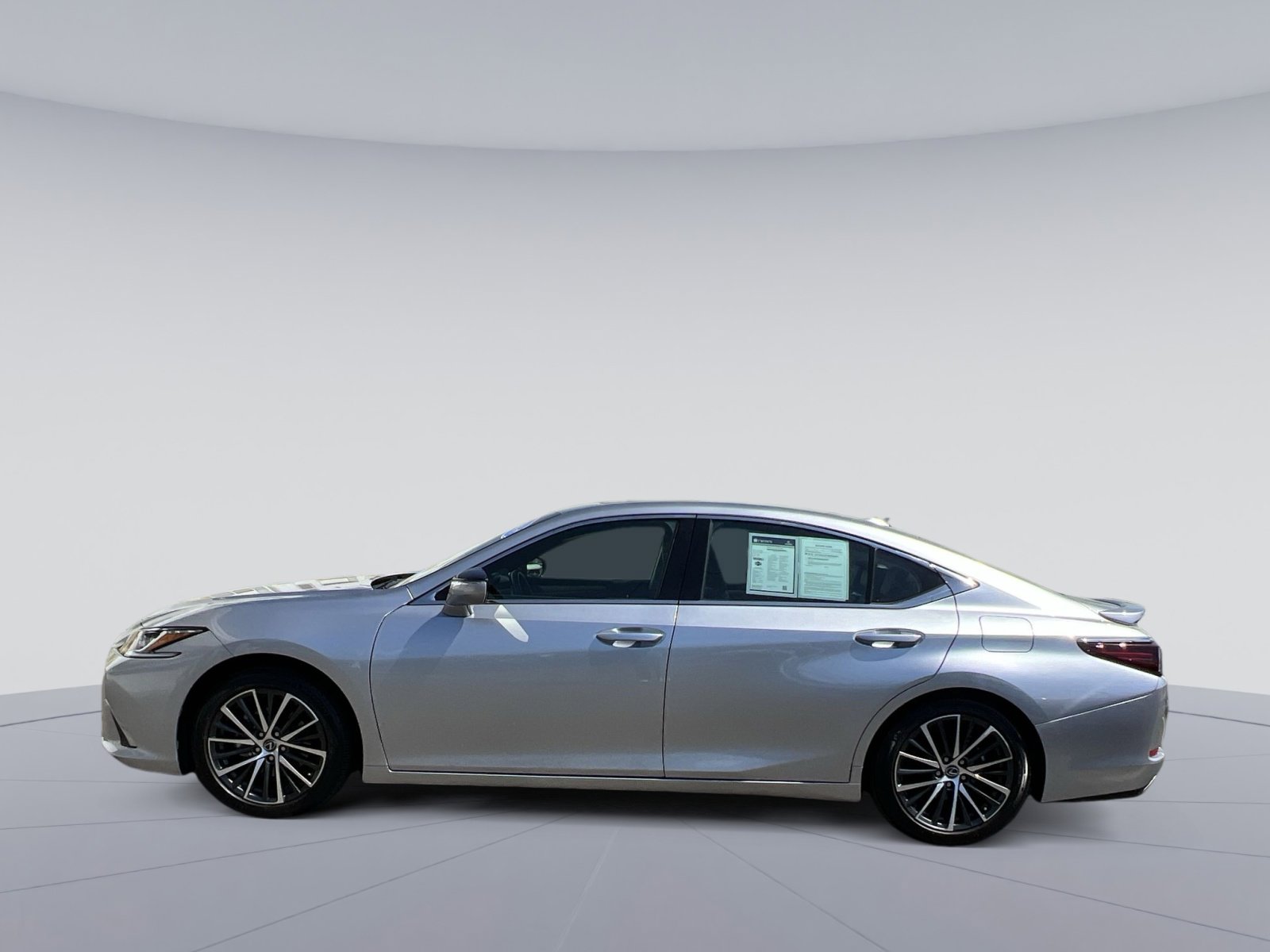 Used 2024 Lexus ES 350 w/ Premium Package image 6