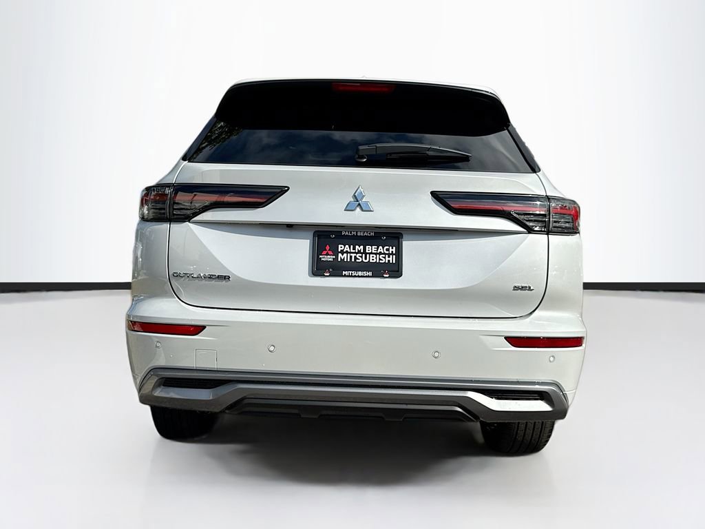 Used 2025 Mitsubishi Outlander SEL image 7