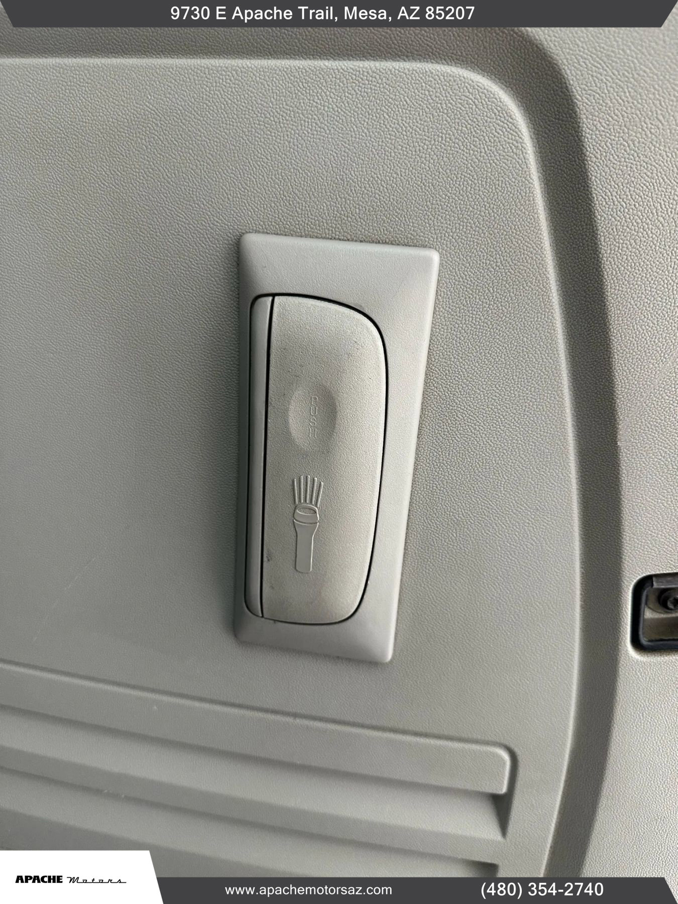 Used 2014 Chrysler Town & Country Touring image 13