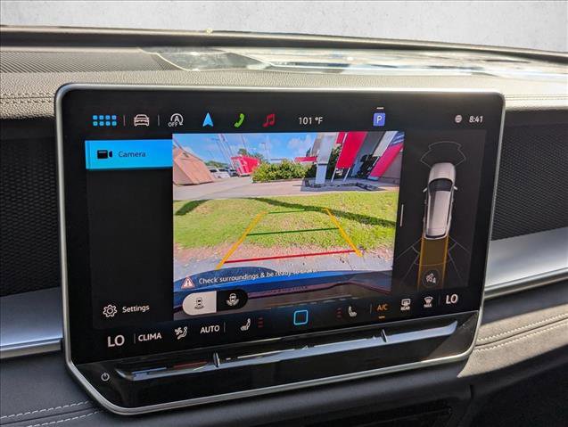 Certified 2025 Volkswagen Tiguan SE image 12