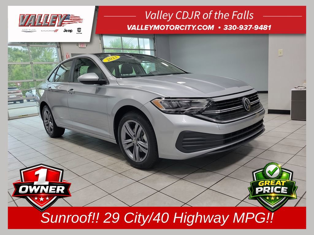 Used 2023 Volkswagen Jetta SE w/ Panoramic Sunroof Package FWD image 1