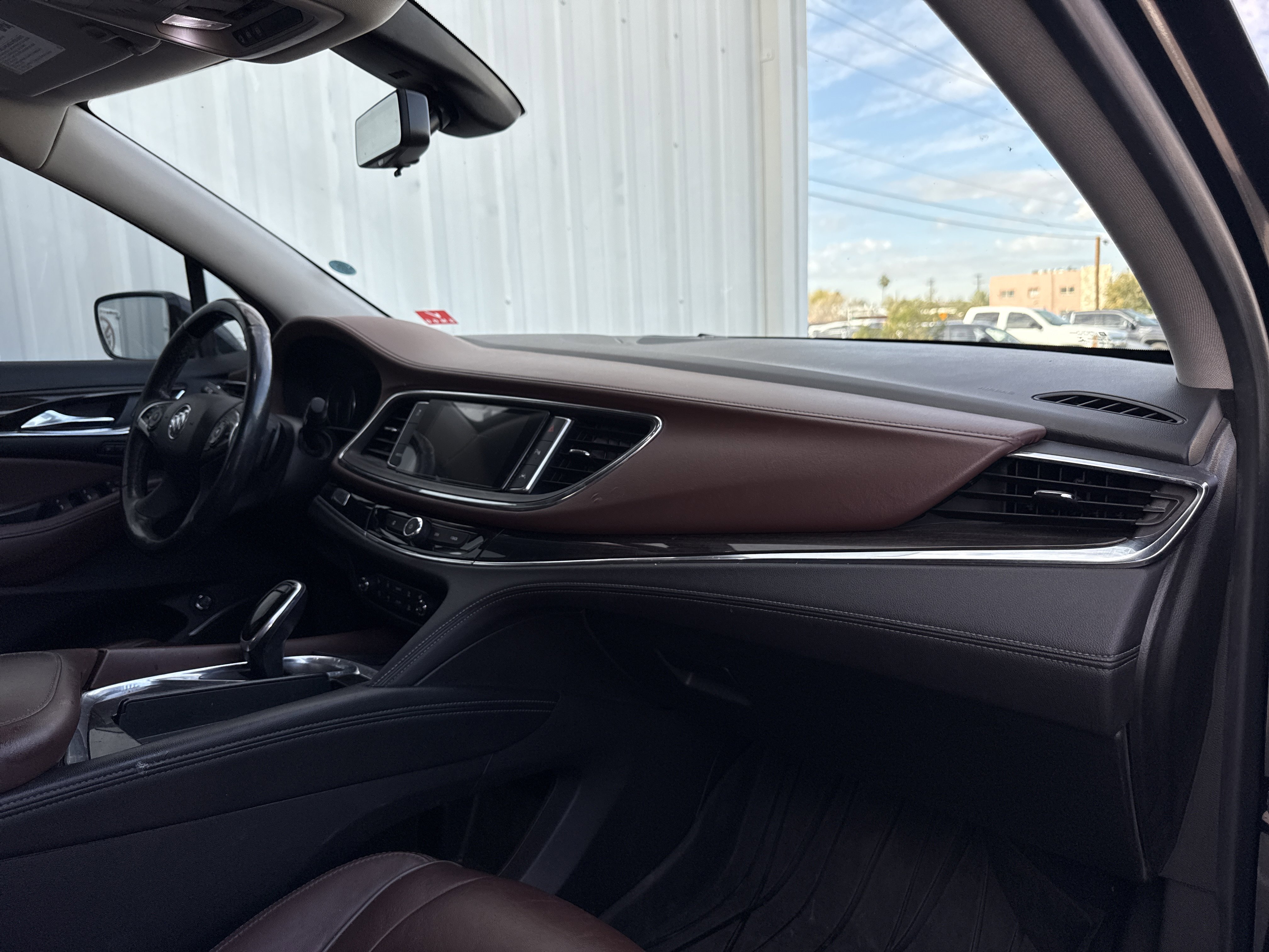 Used 2021 Buick Enclave Avenir w/ Avenir Technology Package image 40