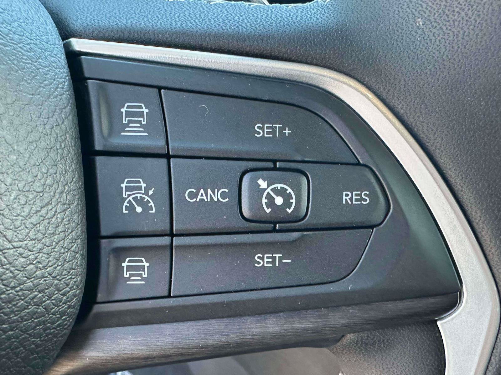 Used 2023 Jeep Grand Cherokee 4WD 4xe image 22