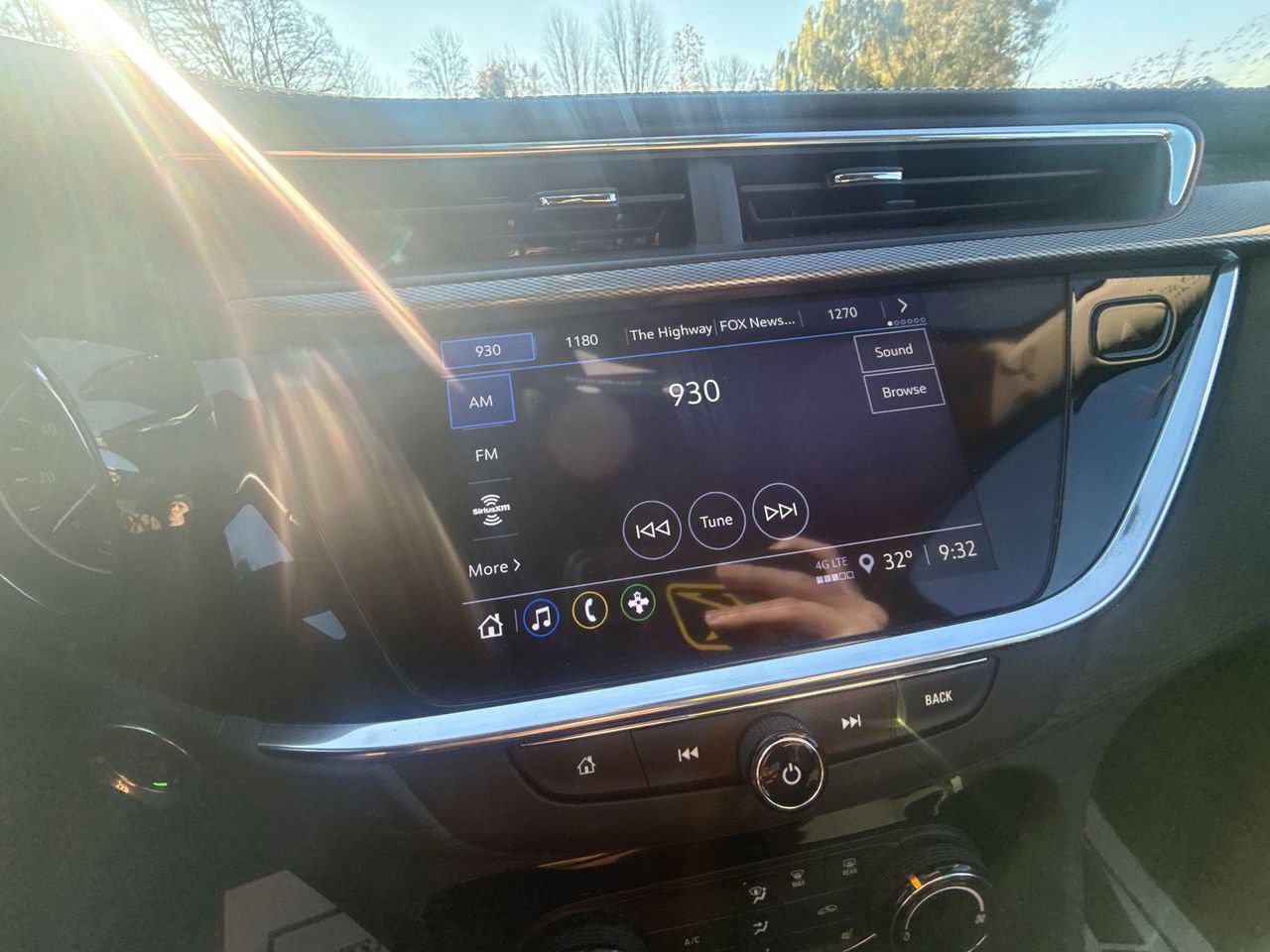 Used 2023 Buick Encore GX Preferred w/ Cold Weather Comfort Package image 19