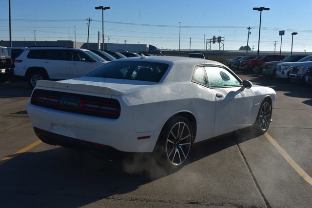 Used 2022 Dodge Challenger R/T w/ Plus Package image 5