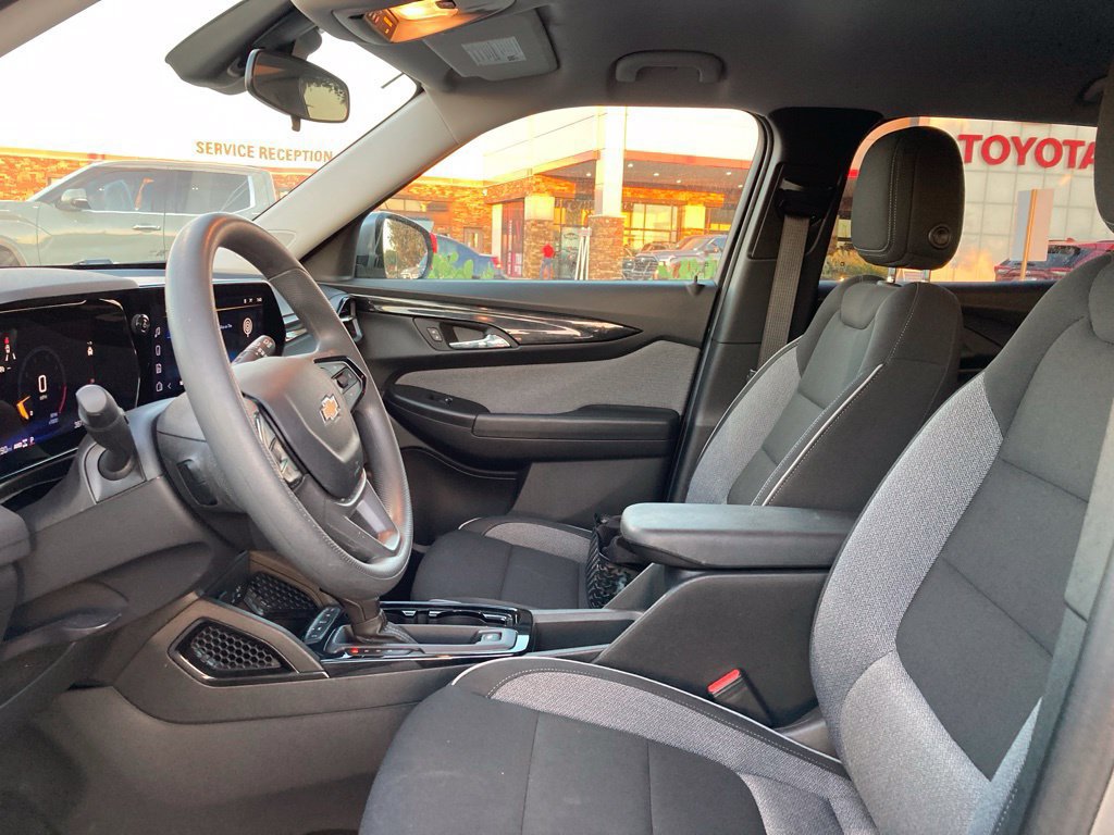 Used 2025 Chevrolet TrailBlazer LT AWD/4WD image 10