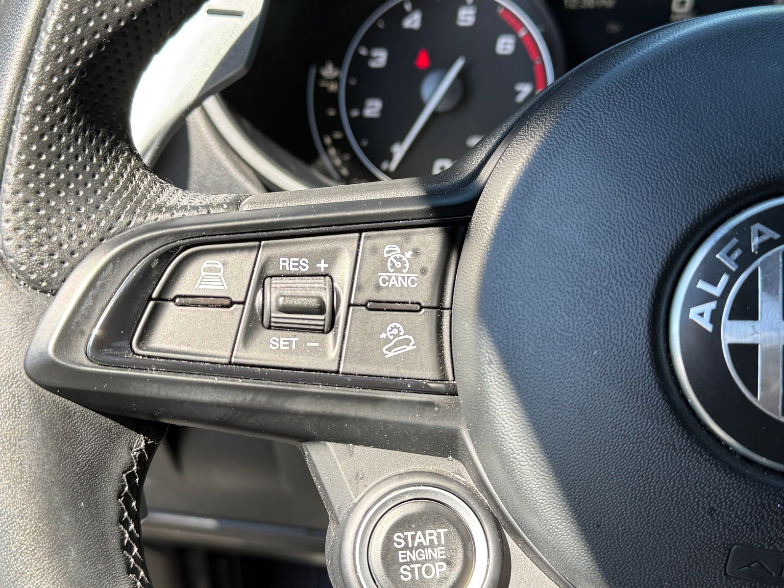 Used 2023 Alfa Romeo Stelvio Veloce image 13