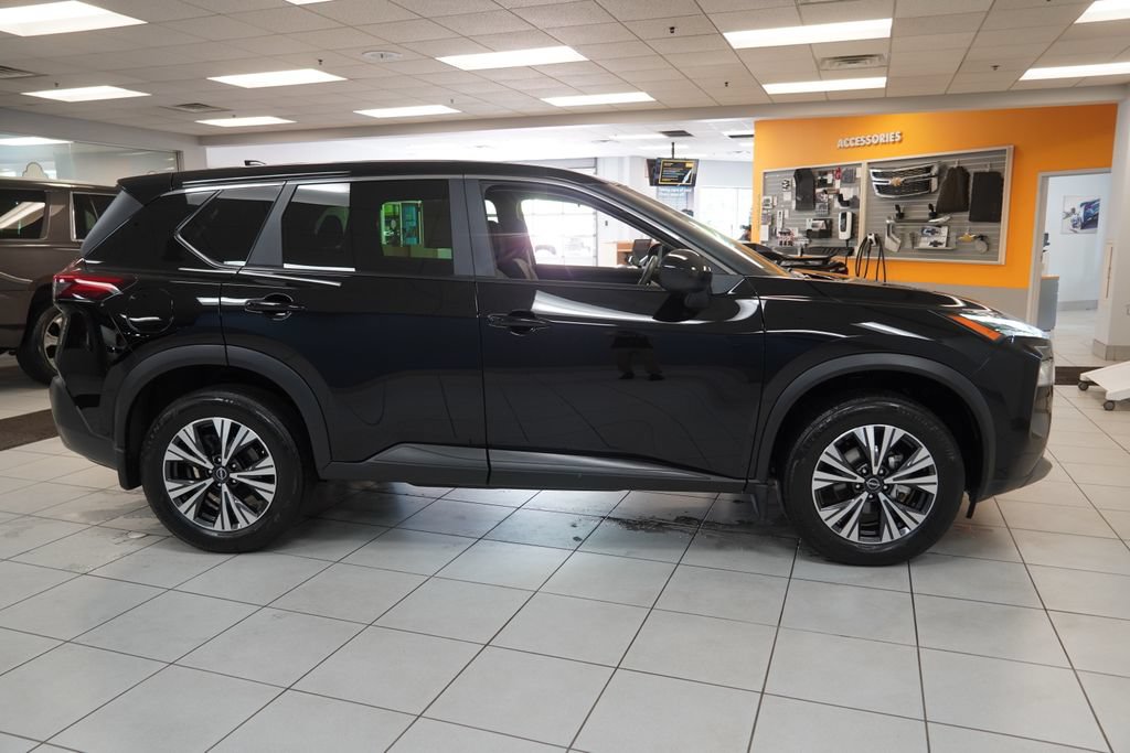 Used 2023 Nissan Rogue SV AWD/4WD image 12
