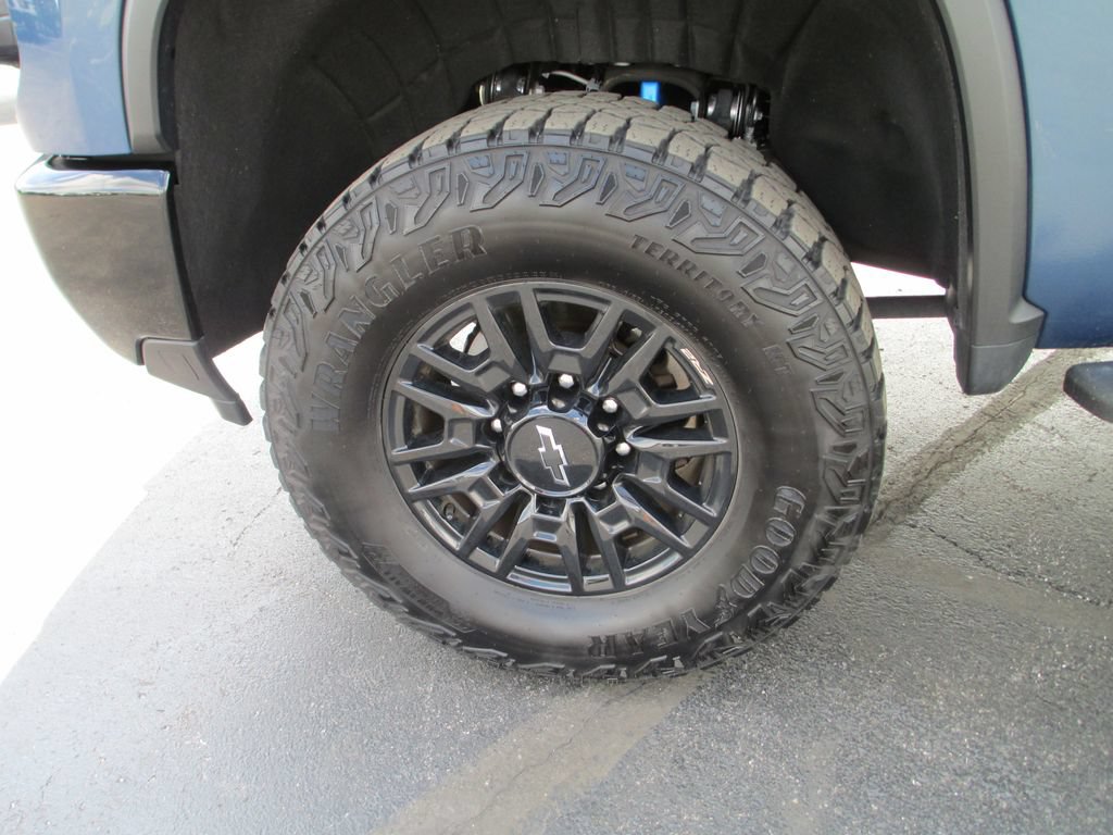 Certified 2024 Chevrolet Silverado 2500 ZR2 w/ Technology Package AWD/4WD image 15