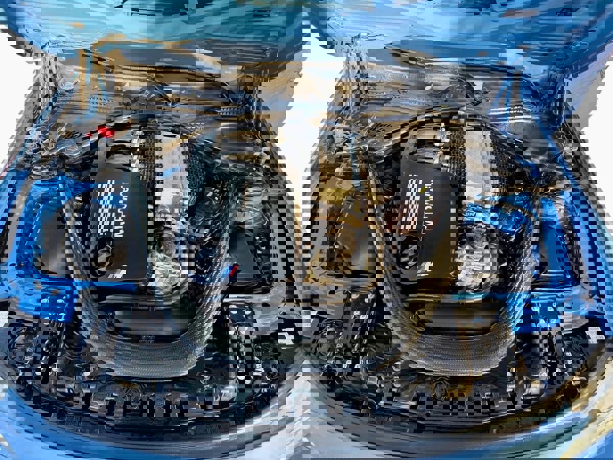 Used 2016 BMW M4 Convertible image 27