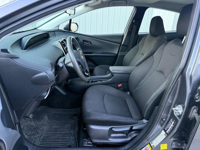 Used 2022 Toyota Prius L Eco image 11