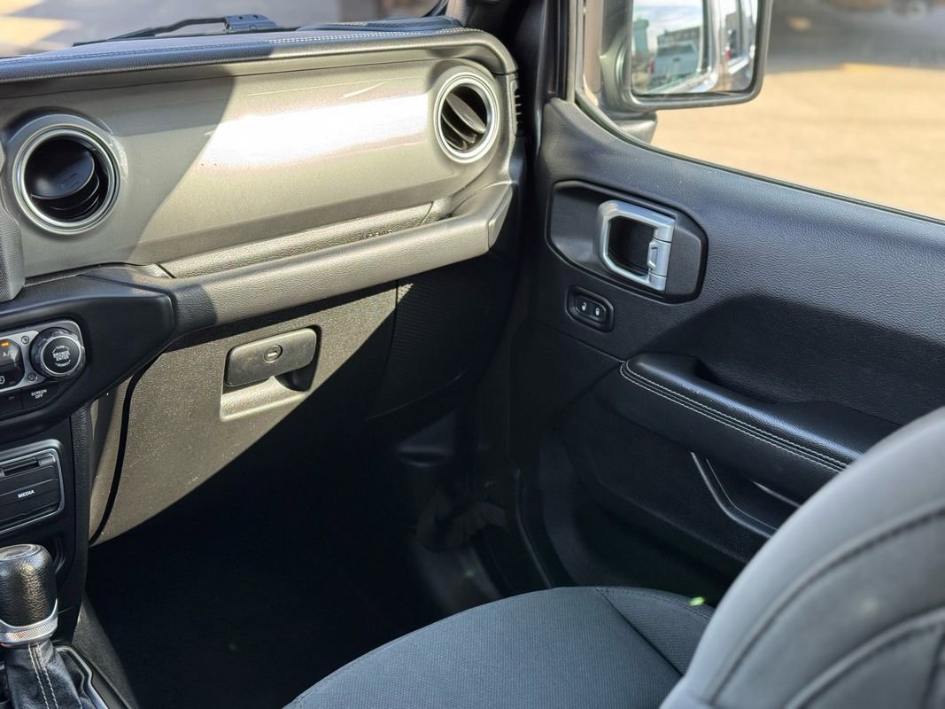 Used 2021 Jeep Wrangler Unlimited Sahara image 15