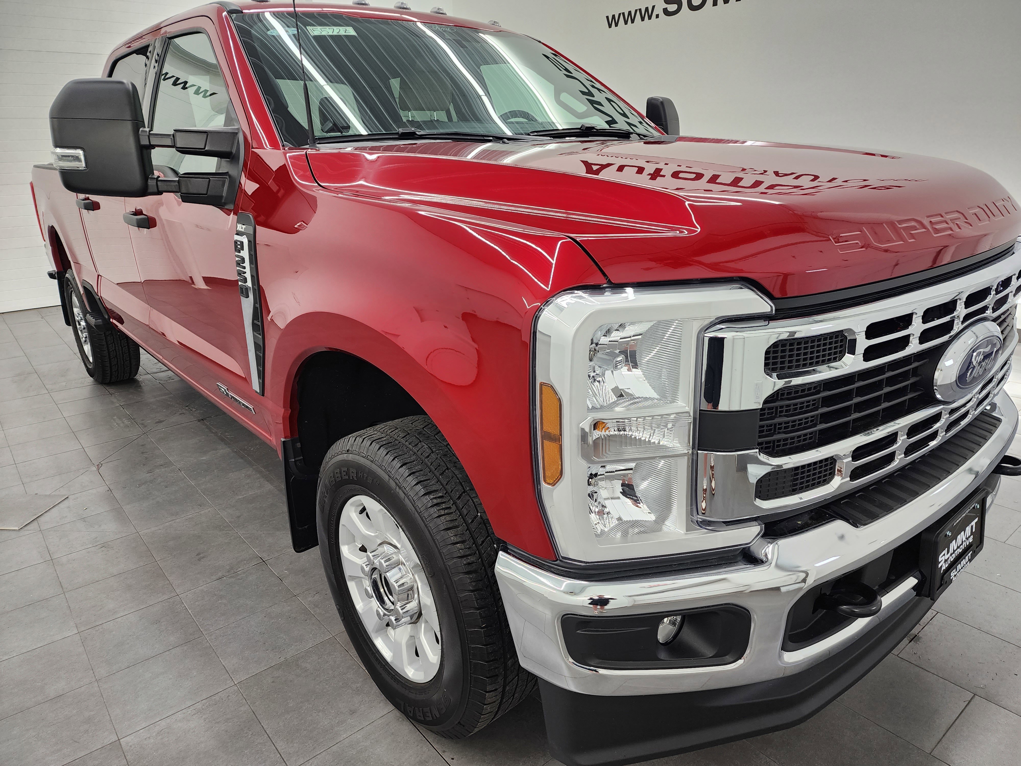 Used 2024 Ford F250 XLT image 2