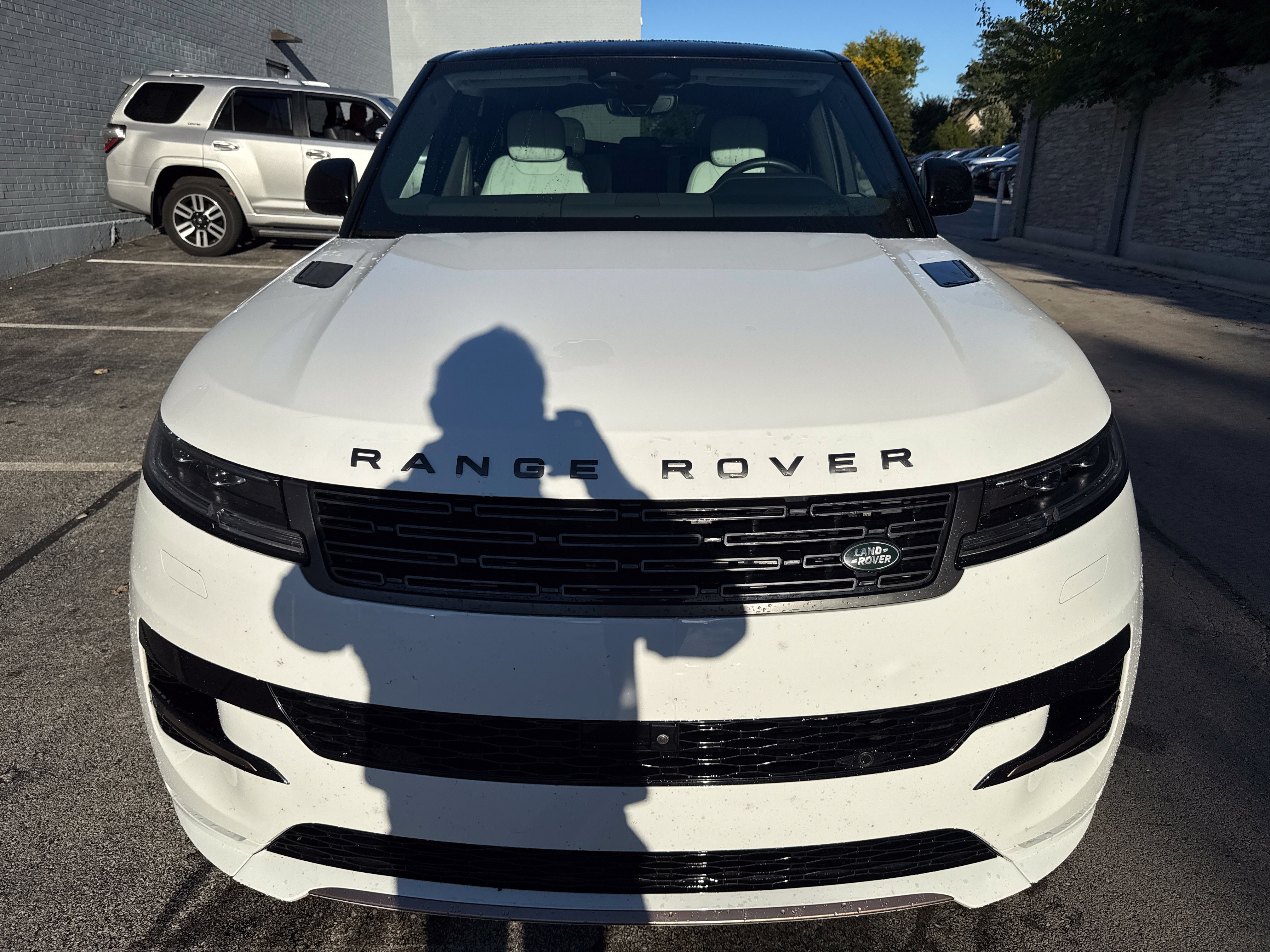 Used 2024 Land Rover Range Rover Sport Dynamic SE AWD/4WD image 6
