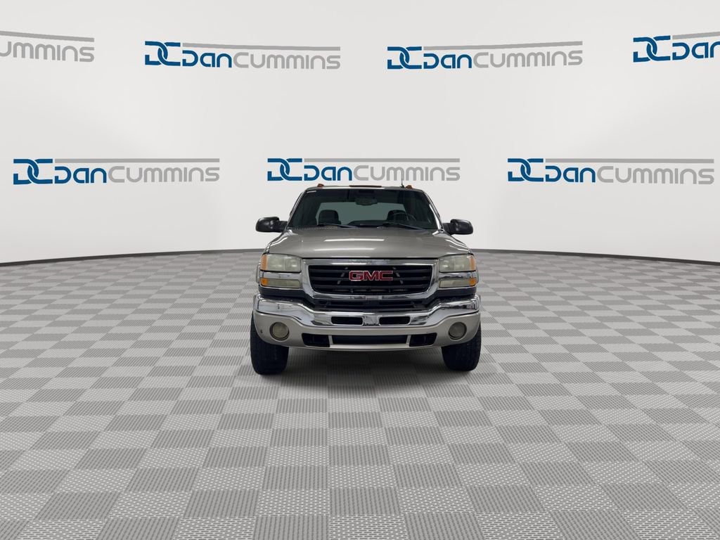 Used 2003 GMC Sierra 2500 SLT w/ SLT Preferred Equipment Group image 3
