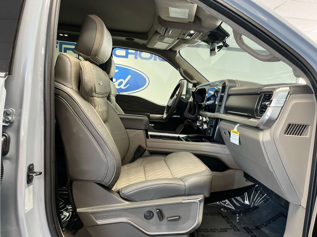 New 2025 Ford F350 Platinum w/ Platinum Plus Package image 22