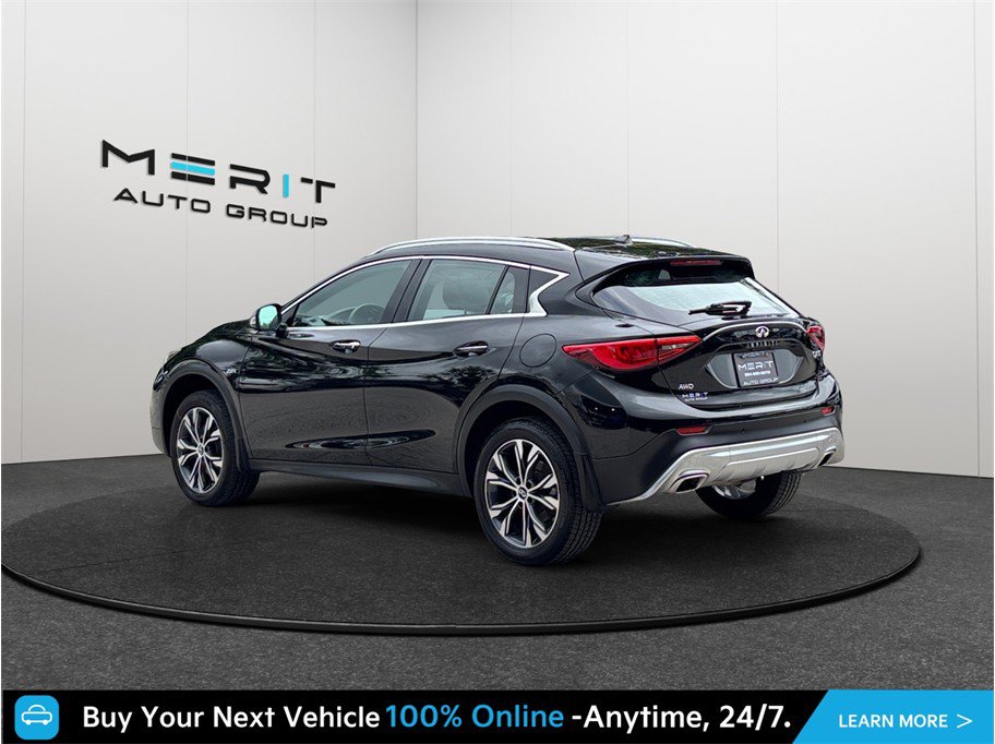 Used 2017 INFINITI QX30 Premium w/ Technology Package AWD/4WD image 7