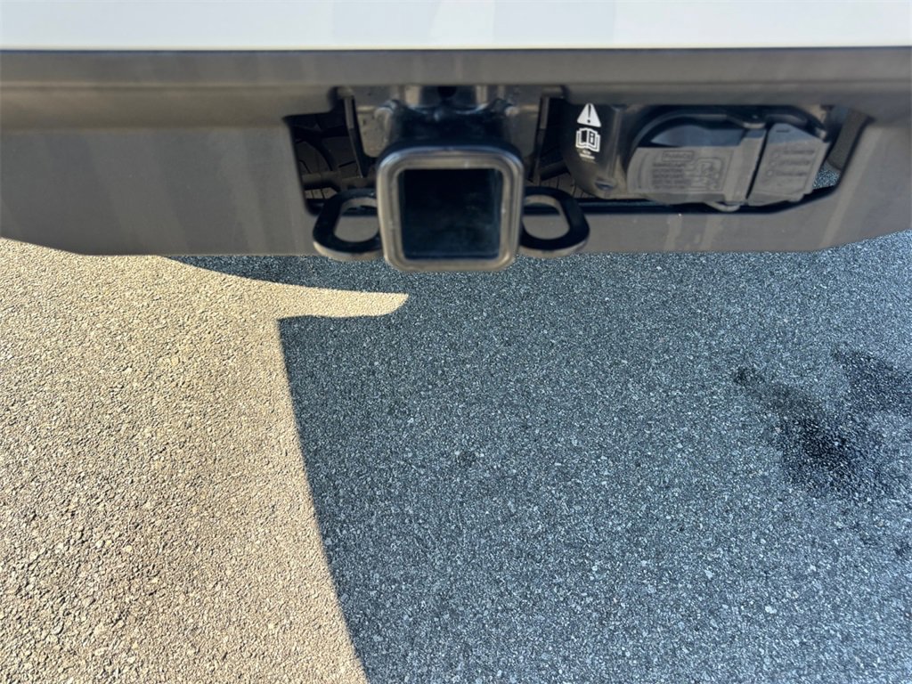 Used 2025 Ford Expedition Active image 16