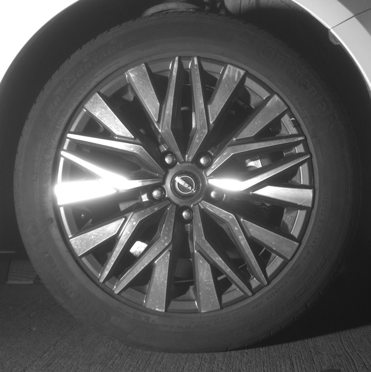 Used 2025 Nissan Altima 2.5 SV FWD image 13