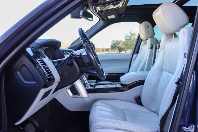 Used 2015 Land Rover Range Rover HSE image 23