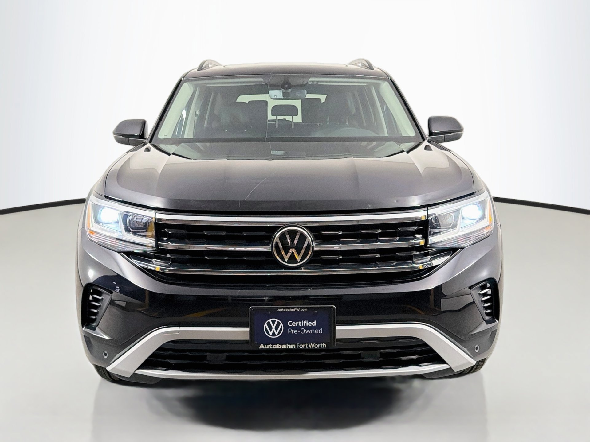 Certified 2023 Volkswagen Atlas SE w/ Panoramic Sunroof Package FWD image 2