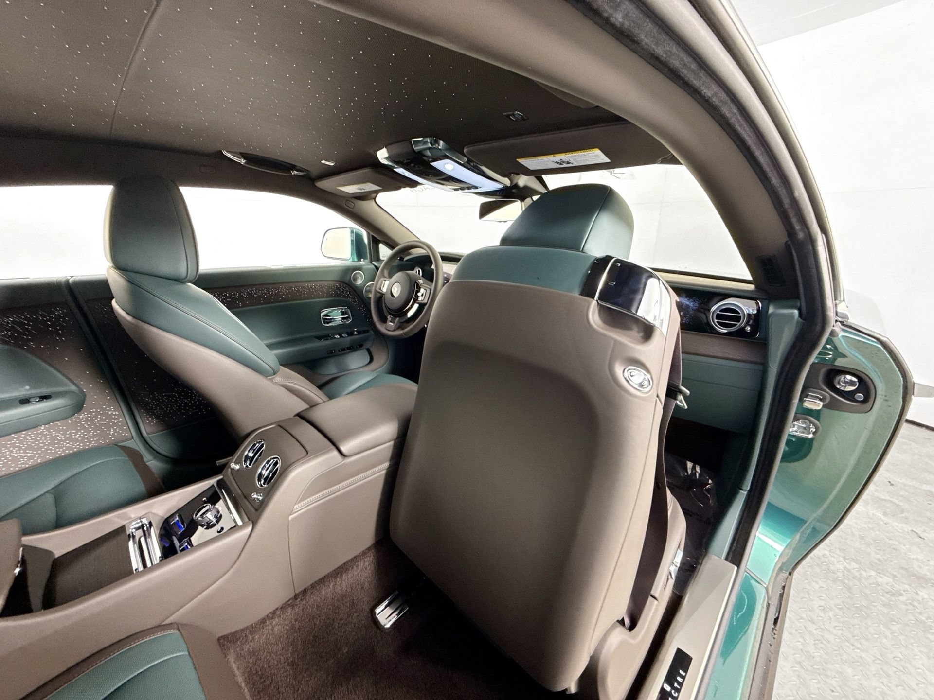 Used 2025 Rolls-Royce Spectre w/ Spectre Launch Package AWD/4WD image 24