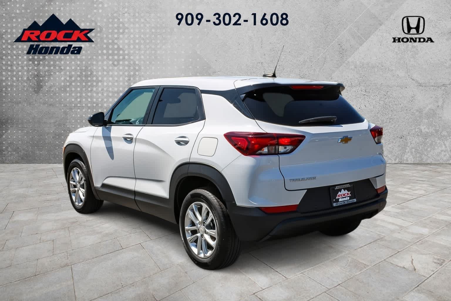 Used 2025 Chevrolet TrailBlazer LS w/ LS Convenience Package FWD image 6