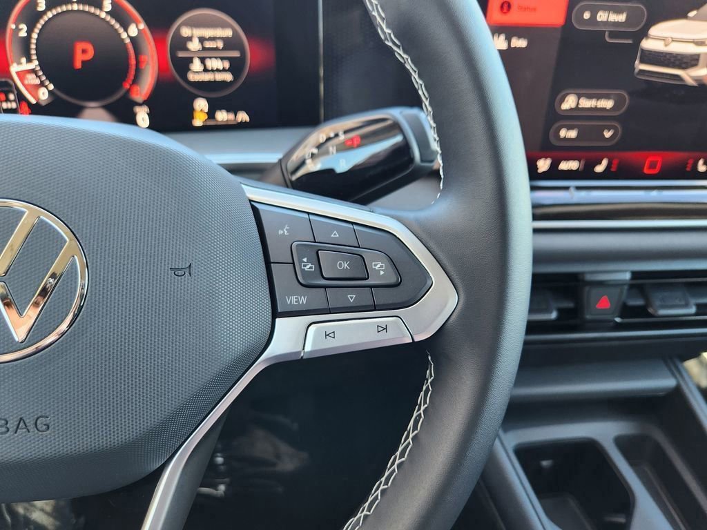 New 2026 Volkswagen Tiguan SE image 17