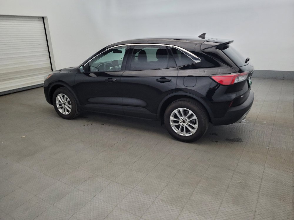 Used 2022 Ford Escape SE w/ Cold Weather Package image 3