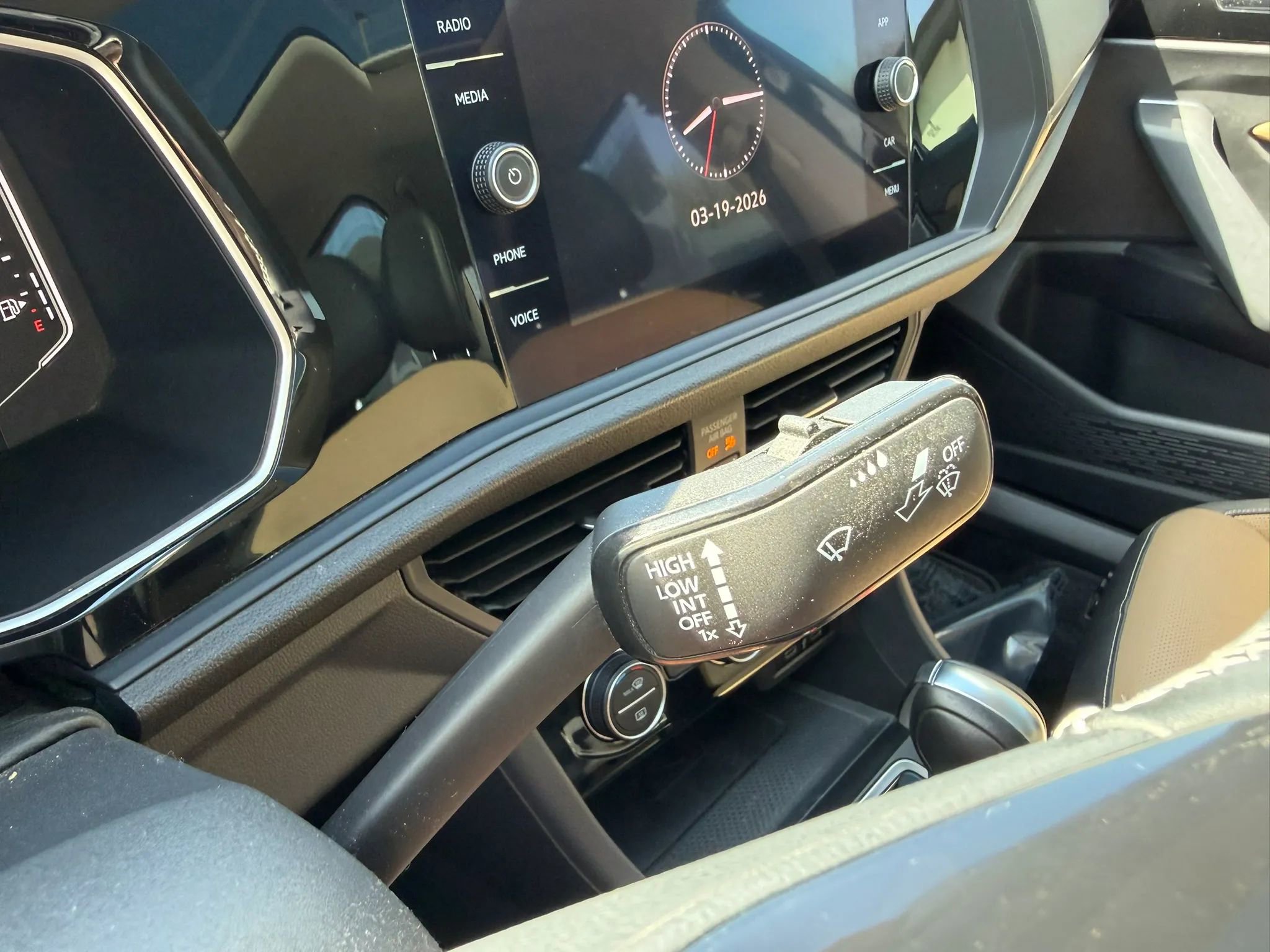 Used 2021 Volkswagen Jetta SEL Premium image 22