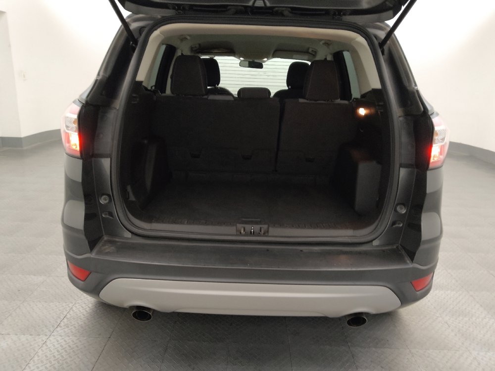 Used 2018 Ford Escape SE FWD image 29