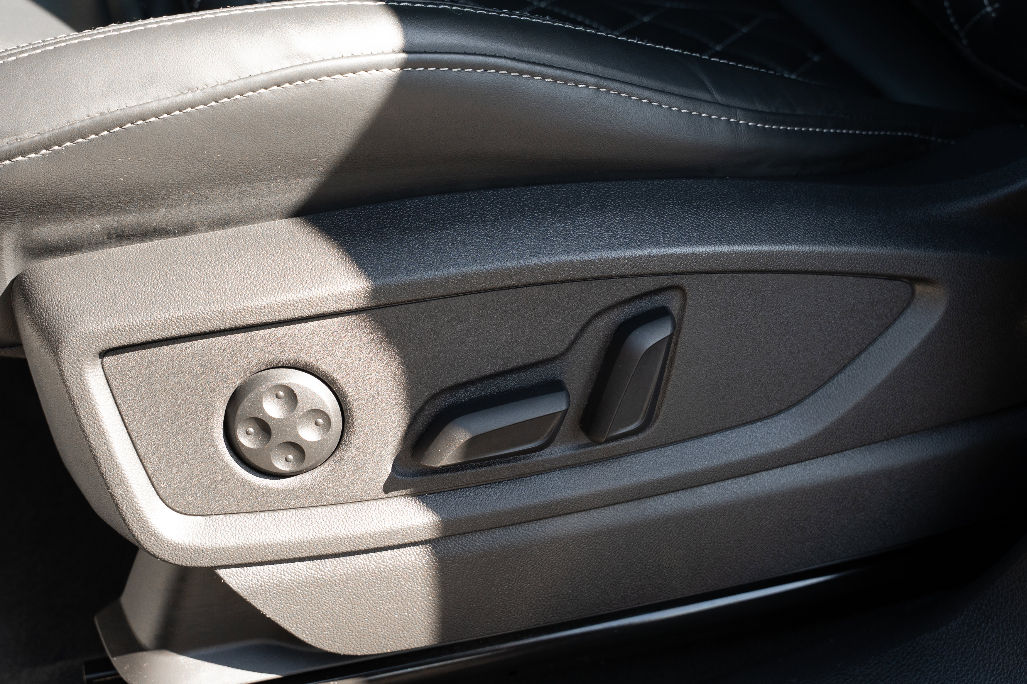 Certified 2023 Audi SQ5 Premium Plus w/ Premium Plus Package image 24